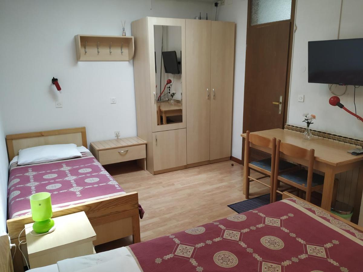 Accomodation Pertout Nova Gorica Zewnętrze zdjęcie