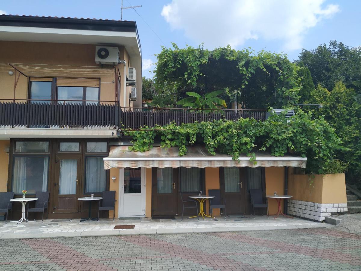 Accomodation Pertout Nova Gorica Zewnętrze zdjęcie